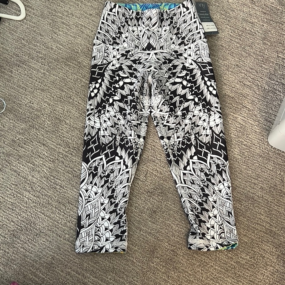 Nux capri pants